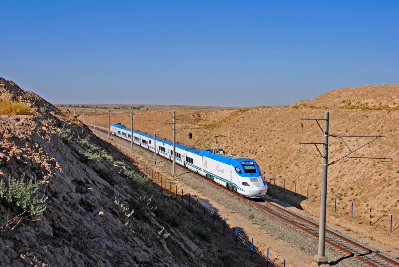 "Афросиаб" на участке Самарканд - Капли, электропоезд Talgo-250,Узбекистан Самаркандская область.
